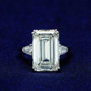 10ct Emerald Harry Winston Ring