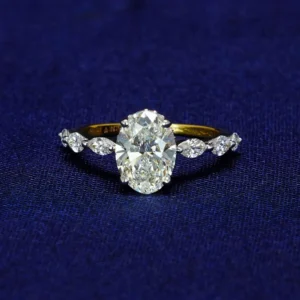 Oval Solitaire With Marquise Band